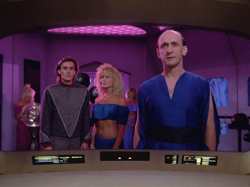 Illustration for article titled Los trajes más locos e increíbles de Star Trek: La nueva generación